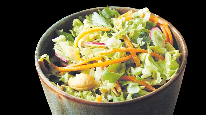 Цветной салат с капустой